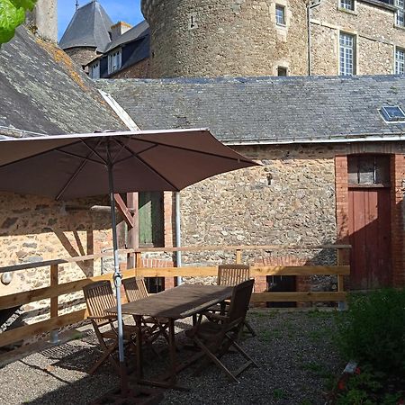 Charming Detached 2 Bedroom Ancient House In Medieval Quarter Of A Small Town In The Pays De La Loire, France Sillé-le-Guillaume Eksteriør billede