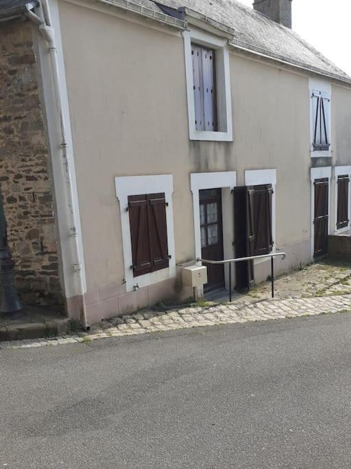 Charming Detached 2 Bedroom Ancient House In Medieval Quarter Of A Small Town In The Pays De La Loire, France Sillé-le-Guillaume Eksteriør billede