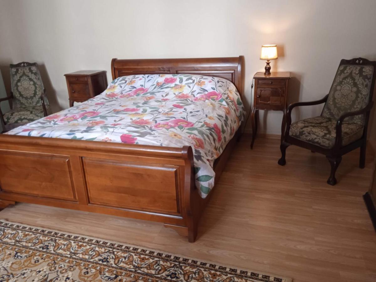Charming Detached 2 Bedroom Ancient House In Medieval Quarter Of A Small Town In The Pays De La Loire, France Sillé-le-Guillaume Eksteriør billede